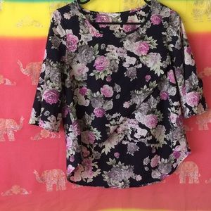 Floral print blouse